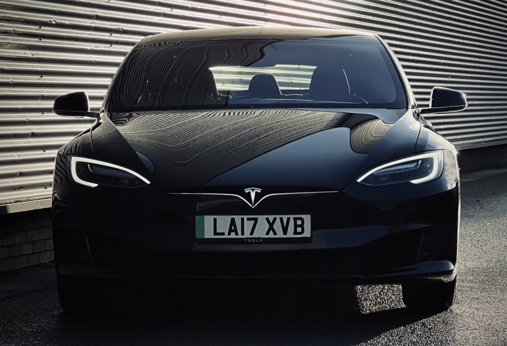 Used Tesla Model S 2017 for sale - 77228407: Photo 2