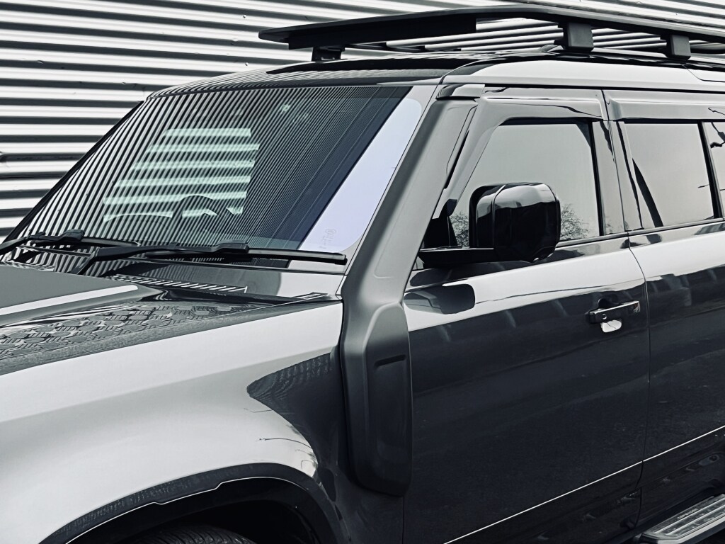 Used Land Rover Defender 110 2024 for sale - 77370929: Photo 11