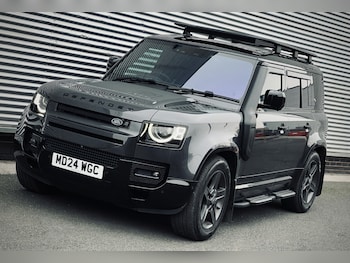 Used Land Rover Defender 110 2024 for sale - 78606112: Photo