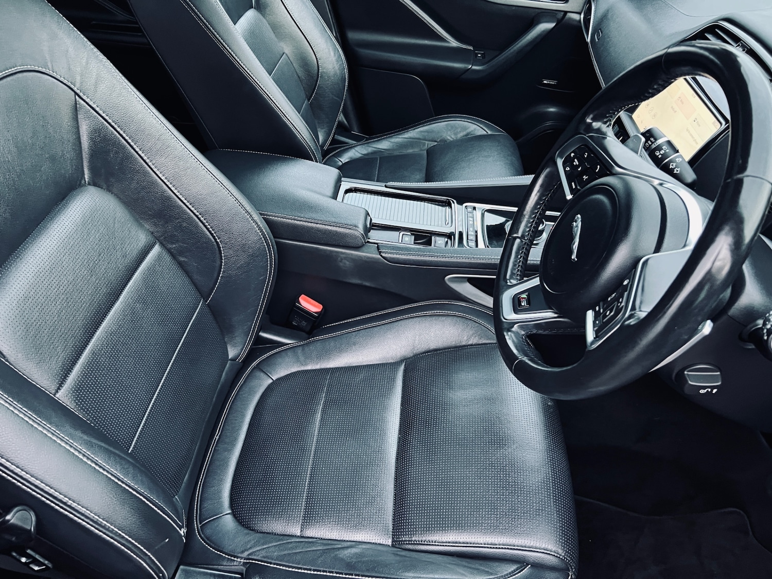 Used Jaguar F-Pace 2018 for sale - 76082848: Photo 10