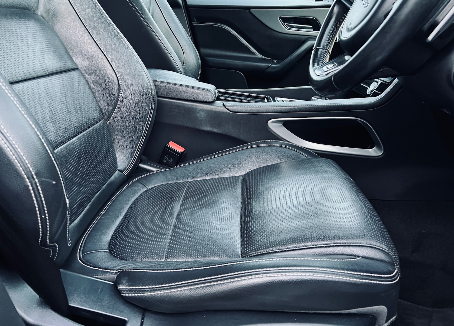 Used Jaguar F-Pace 2018 for sale - 76082848: Photo 11