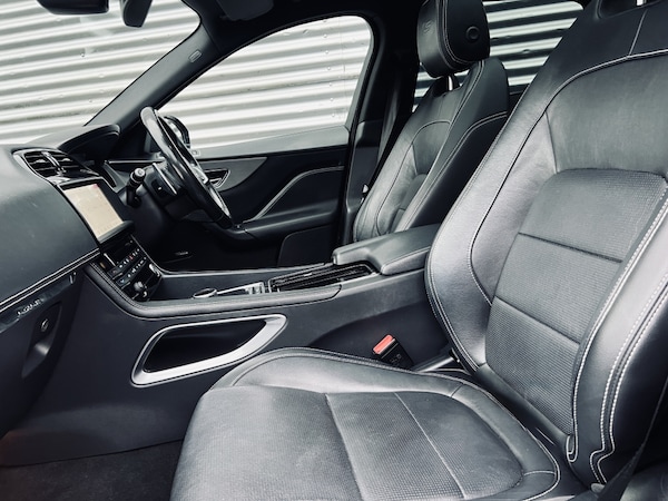 Used Jaguar F-Pace 2018 for sale - 76082848: Photo 11