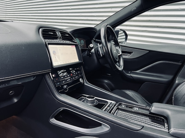 Used Jaguar F-Pace 2018 for sale - 76082848: Photo 24