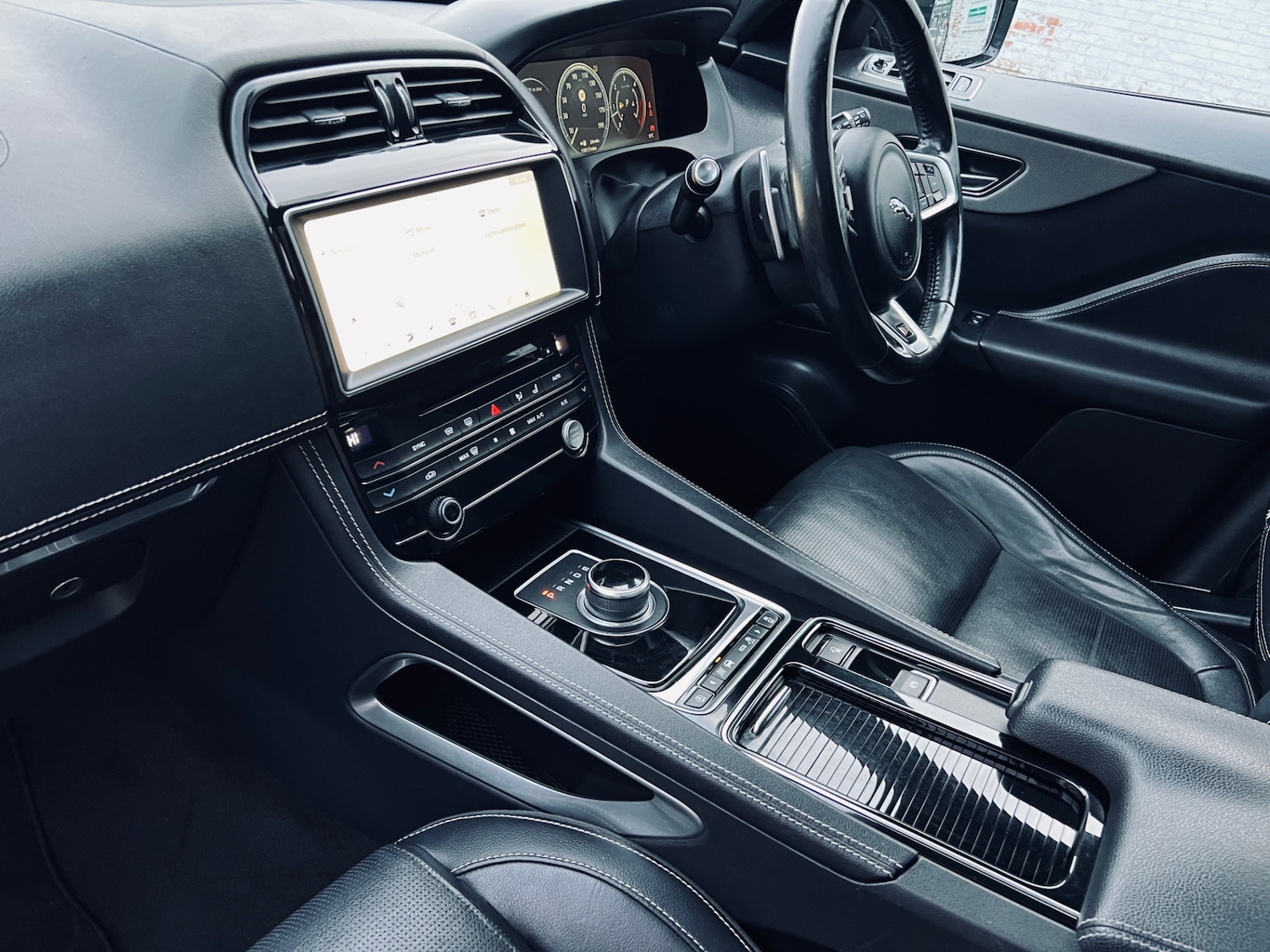 Used Jaguar F-Pace 2018 for sale - 76082848: Photo 29