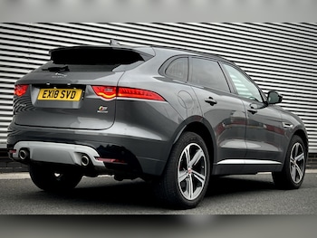Used Jaguar F-Pace 2018 for sale - 76082848: Photo 2