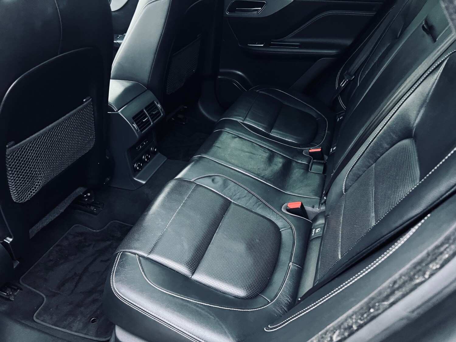 Used Jaguar F-Pace 2018 for sale - 76082848: Photo 32