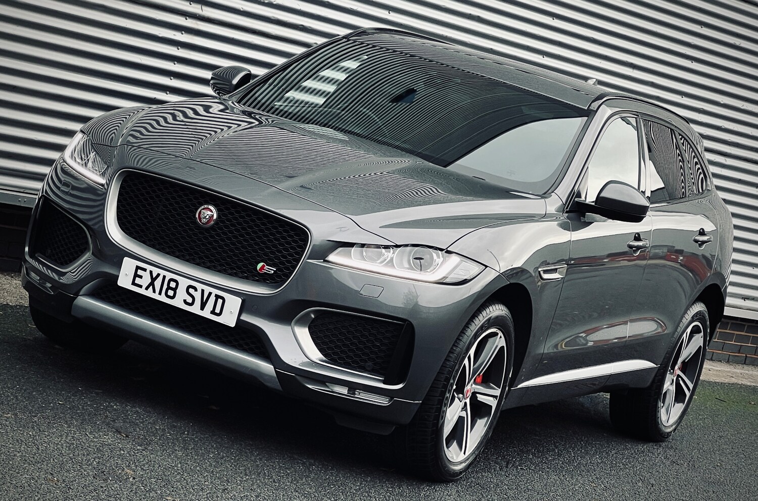 Used Jaguar F-Pace 2018 for sale - 76082848: Photo 8