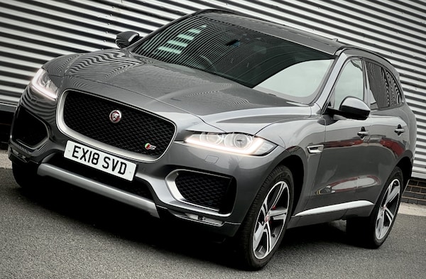Used Jaguar F-Pace 2018 for sale - 76082848: Photo 9