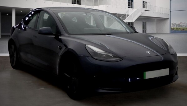 Used Tesla Model 3 2021 for sale - 75069630: Photo 2