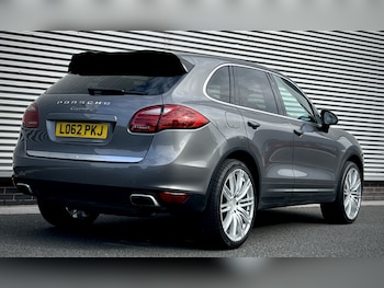 Used Porsche Cayenne 2012 for sale - 75245137: Photo