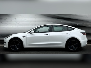 Used Tesla Model 3 2023 for sale - 76011903: Photo