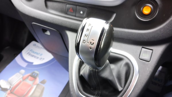 Used Renault Trafic 2021 for sale - 76287796: Photo 15