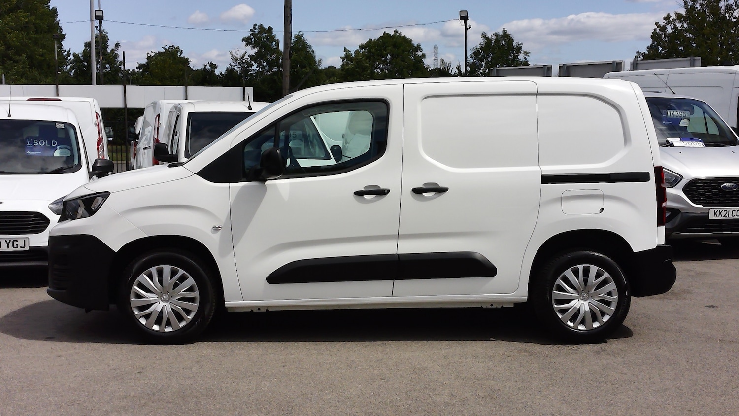 Used Peugeot Partner 2021 for sale - 76949441: Photo 3