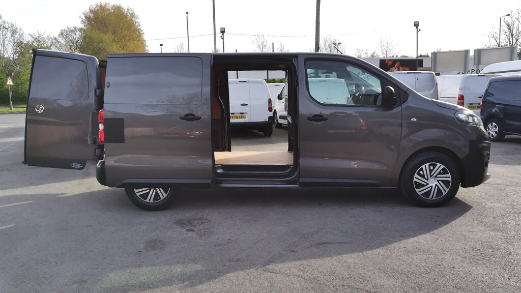 Used Vauxhall Vivaro 2022 for sale - 78166023: Photo 10