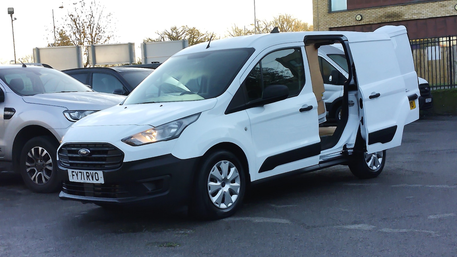 Used Ford Transit Connect 2021 for sale - 76905222: Photo 2