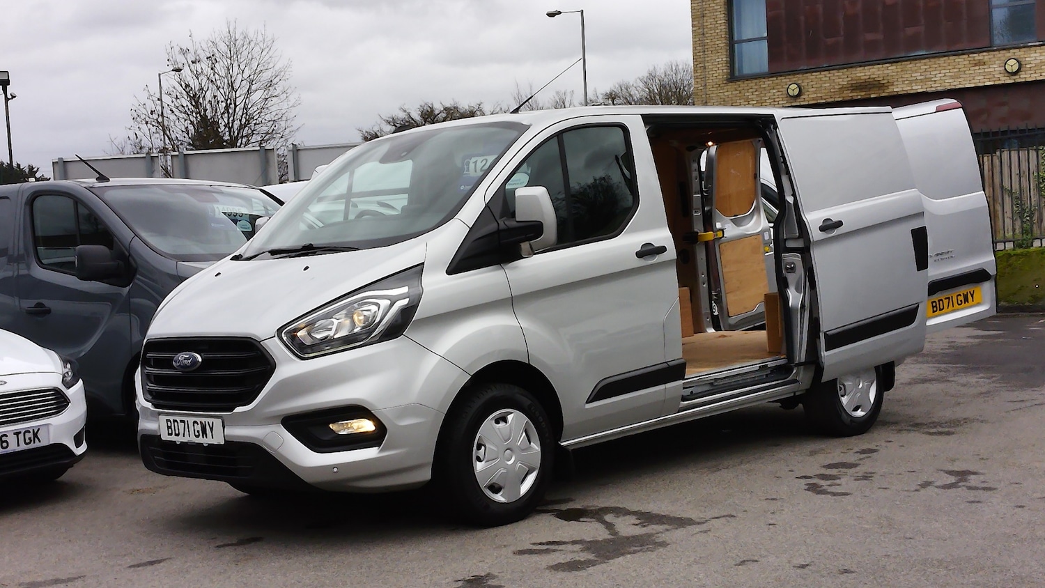 Used Ford Transit Custom 2022 for sale - 77639510: Photo 2