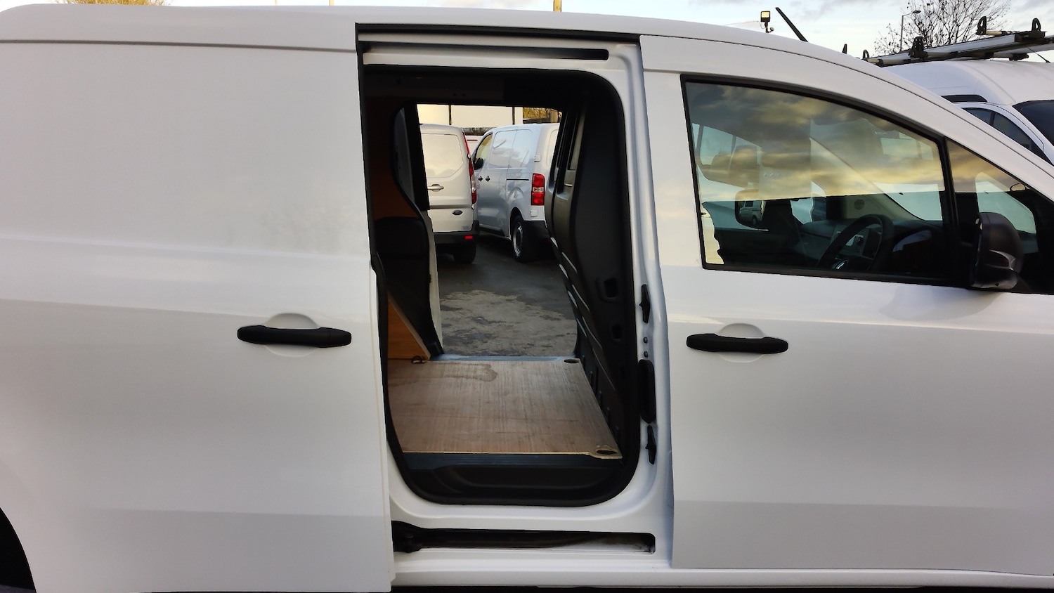Used Renault Kangoo 2023 for sale - 77071893: Photo 22