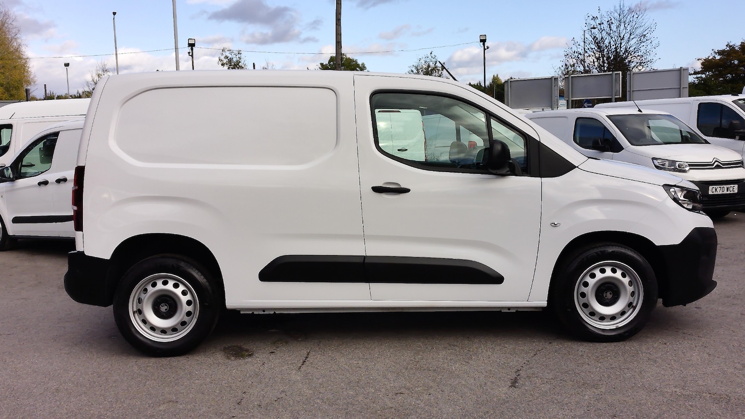 Used Vauxhall Combo 2024 for sale - 76363497: Photo 6
