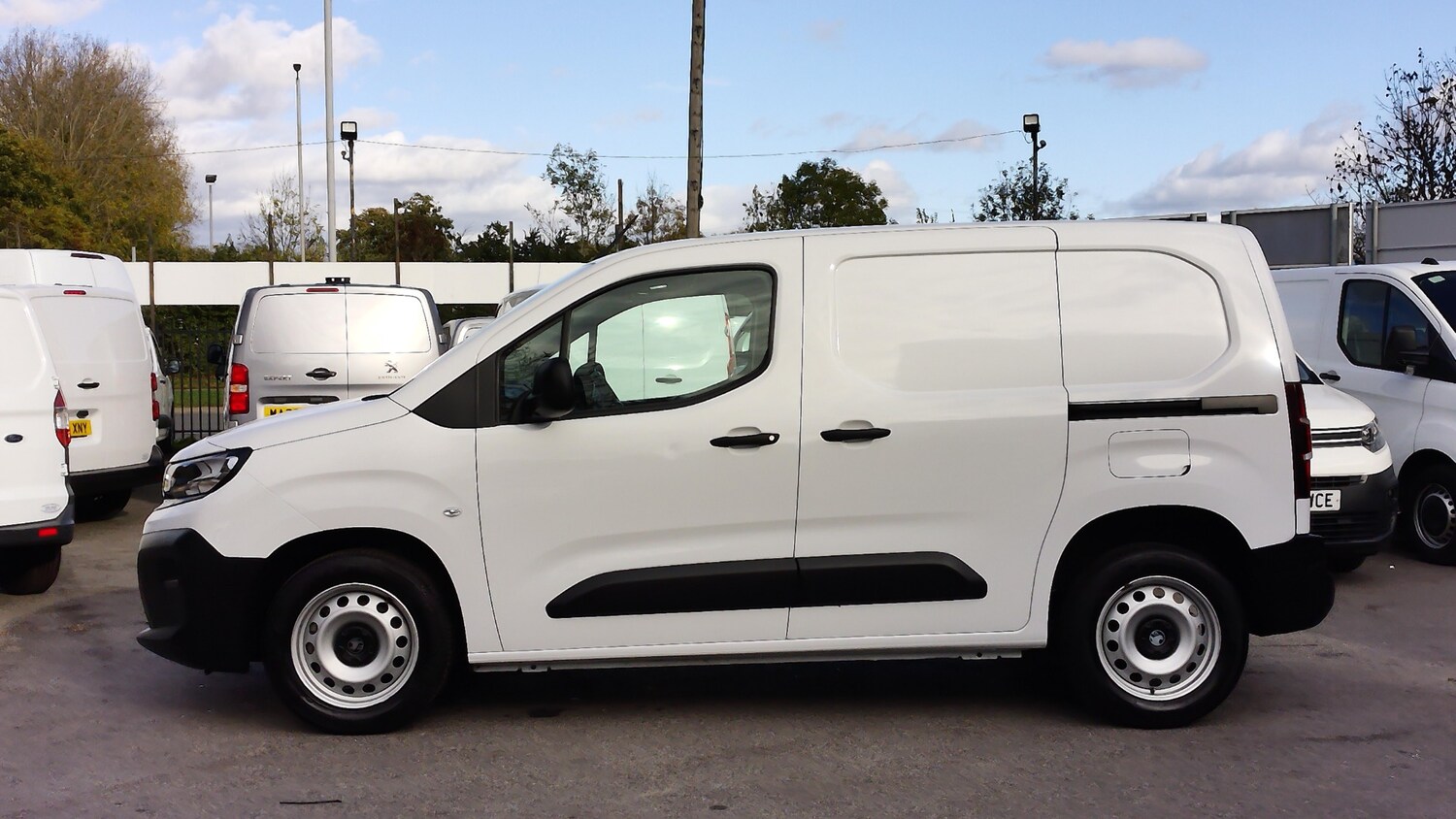 Used Vauxhall Combo 2024 for sale - 76363497: Photo 7
