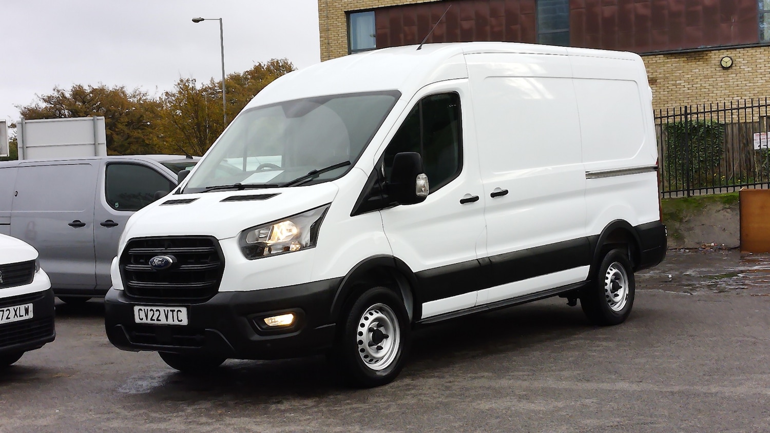 Used Ford Transit 2022 for sale - 76542736: Photo 2