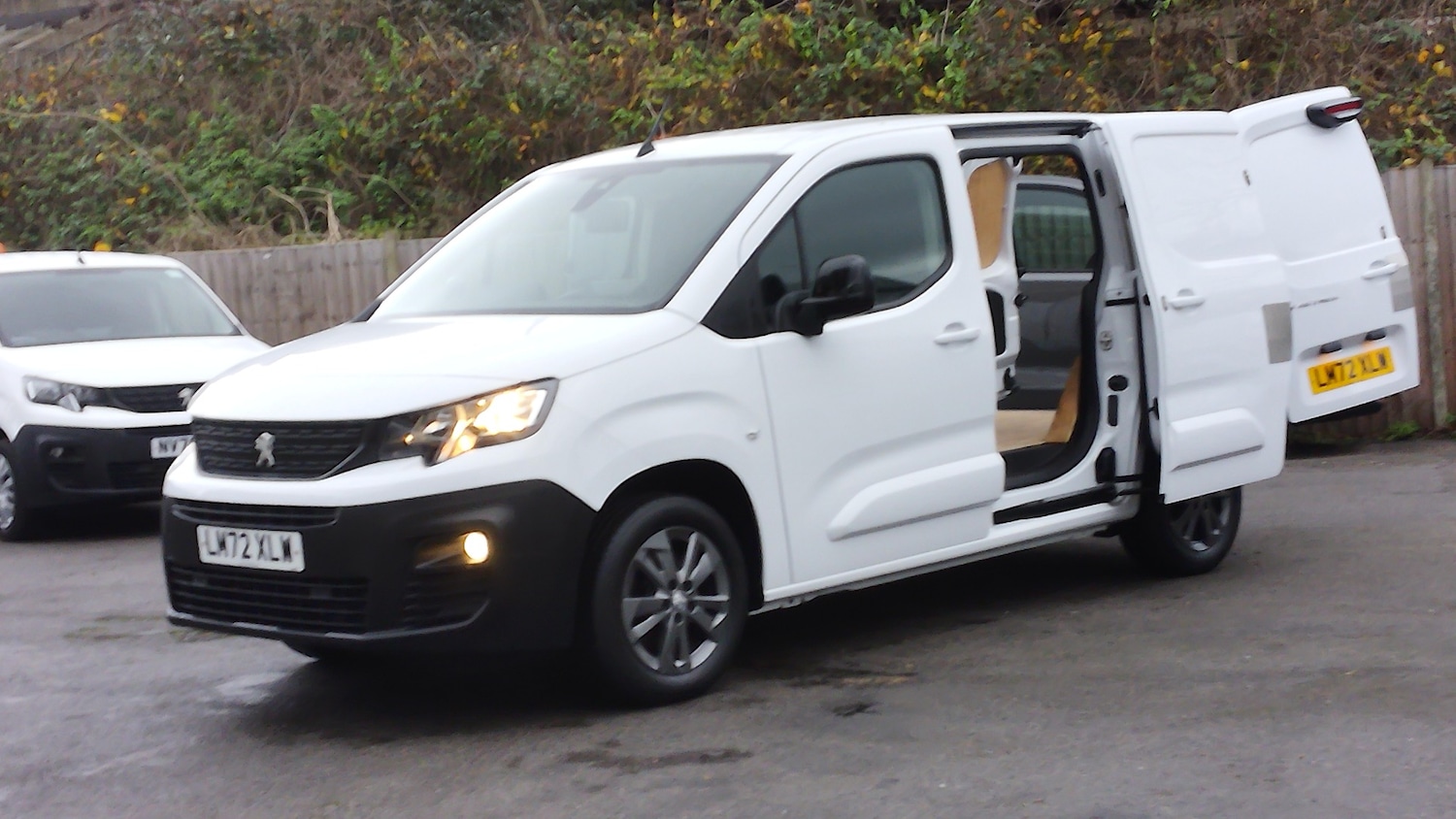 Used Peugeot Partner 2022 for sale - 76961375: Photo 2