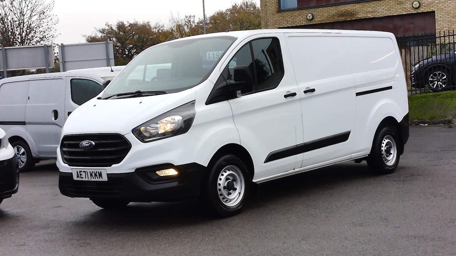 Used Ford Transit Custom 2021 for sale - 76449860: Photo 2