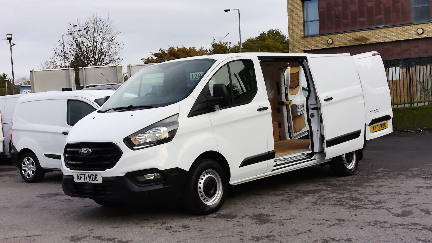 Used Ford Transit Custom 2021 for sale - 76416329: Photo 2