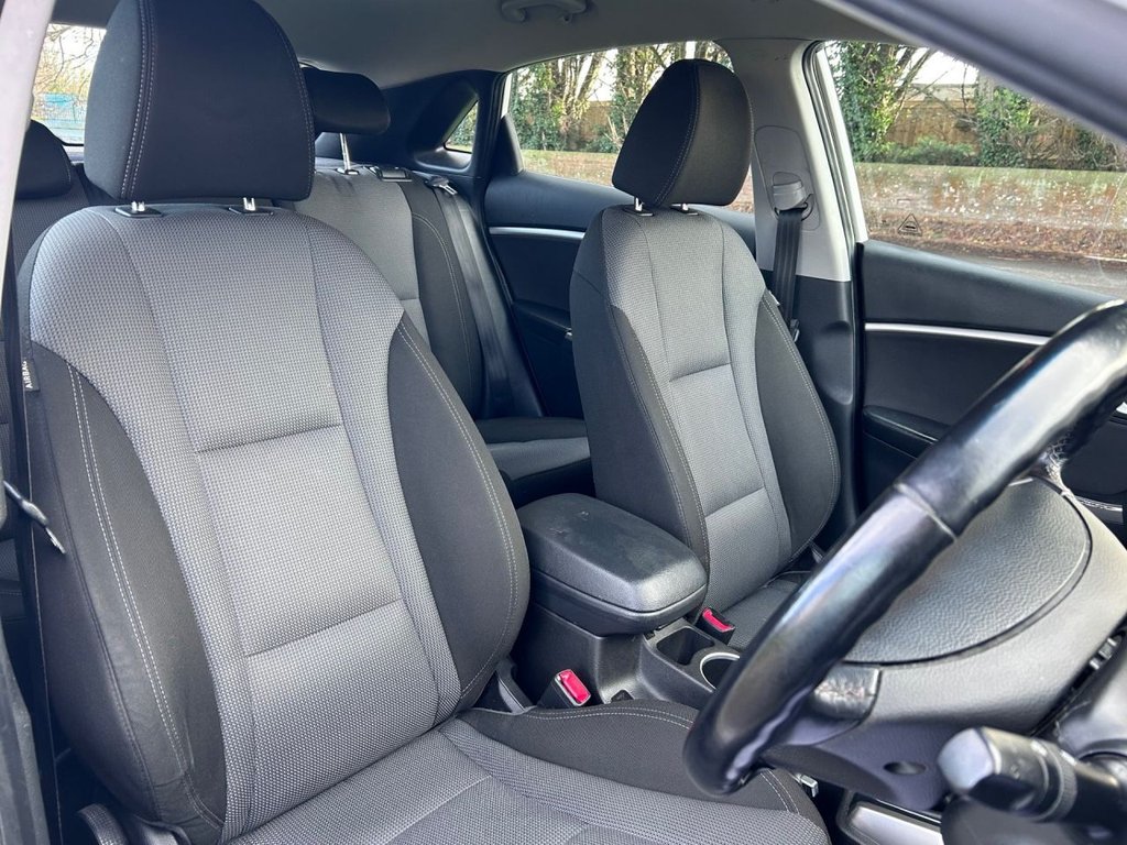 Used Hyundai i30 2014 for sale - 77355933: Photo 15