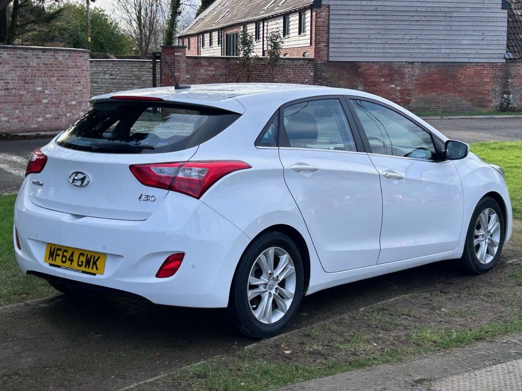 Used Hyundai i30 2014 for sale - 77355933: Photo 4