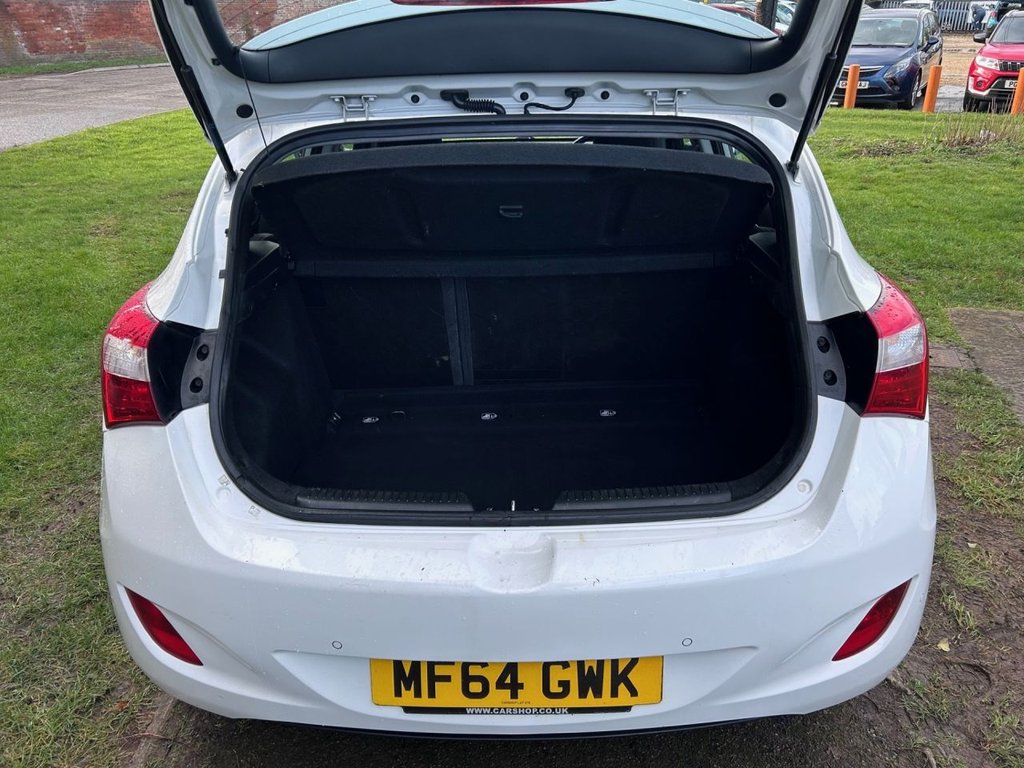 Used Hyundai i30 2014 for sale - 77355933: Photo 9