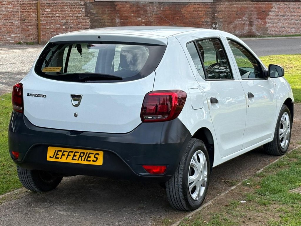 Used Dacia Sandero 2017 for sale - 76767995: Photo 10