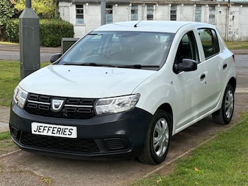 Used Dacia Sandero 2017 for sale - 76767995: Photo
