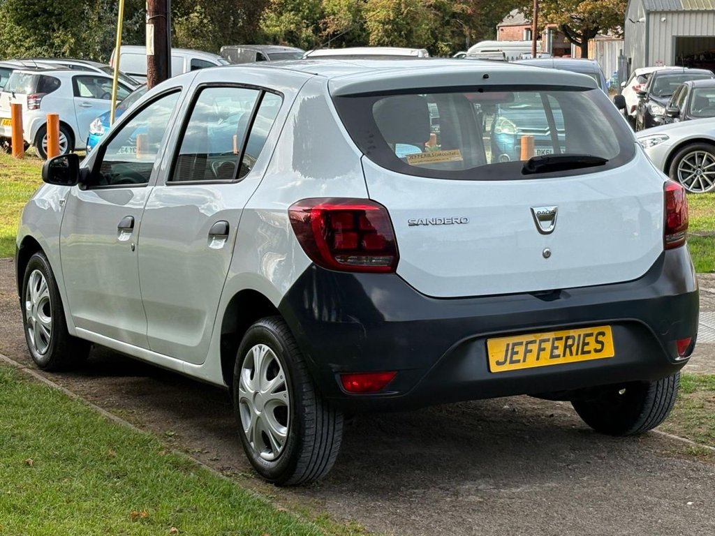 Used Dacia Sandero 2017 for sale - 76767995: Photo 6