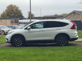Used Honda CR-V 2017 for sale - 76267031: Photo