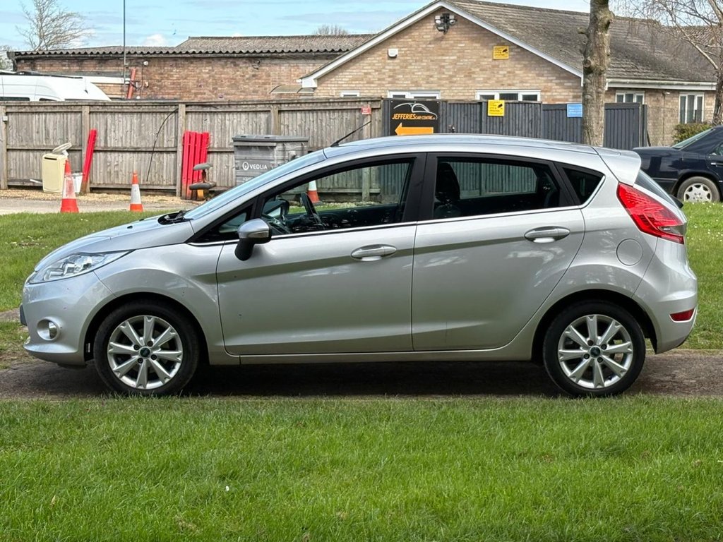 Used Ford Fiesta 2010 for sale - 78134506: Photo 4