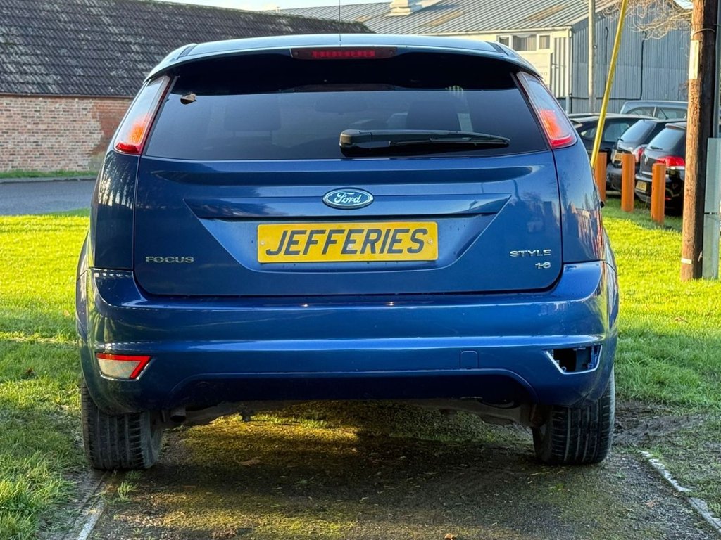 Used Ford Focus 2008 for sale - 76430240: Photo 7