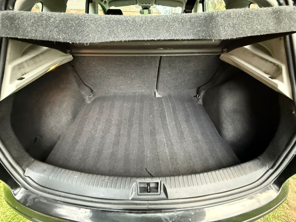 Used Nissan Qashqai 2013 for sale - 76322890: Photo 8