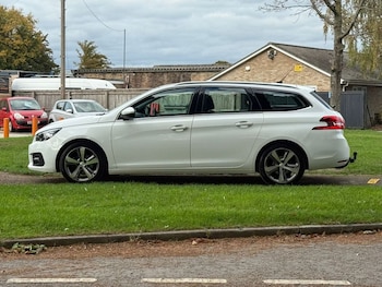 Used Peugeot 308 SW 2019 for sale - 76203113: Photo