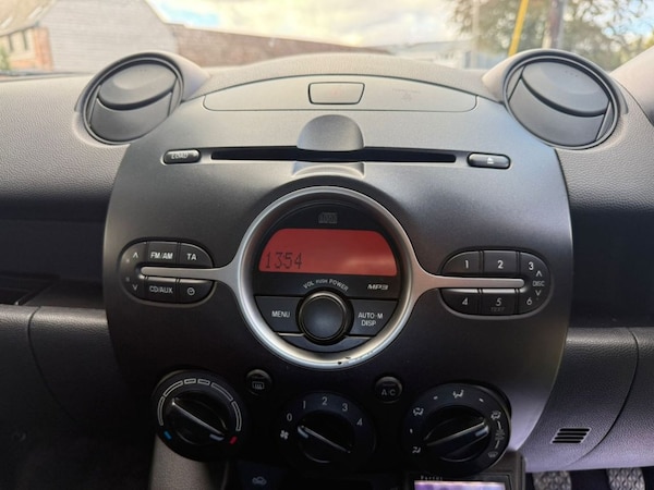 Used Mazda Mazda2 2009 for sale - 76210472: Photo 13