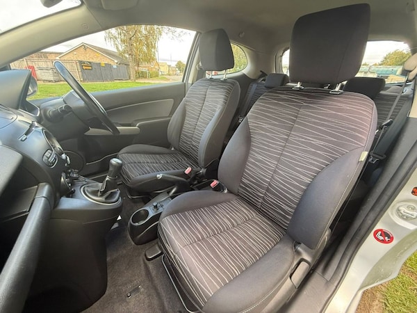 Used Mazda Mazda2 2009 for sale - 76210472: Photo 15