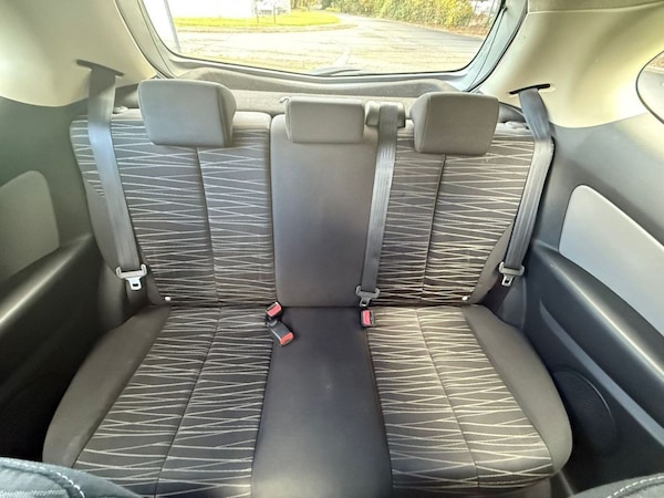 Used Mazda Mazda2 2009 for sale - 76210472: Photo 17