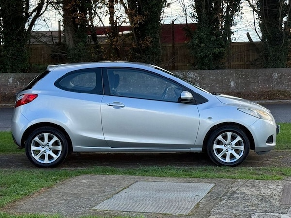 Used Mazda Mazda2 2009 for sale - 76210472: Photo 5