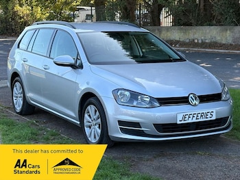 Volkswagen - Golf