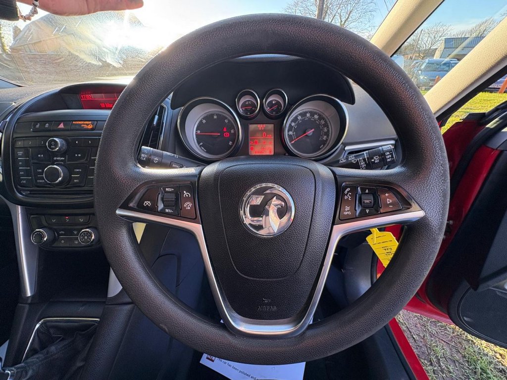 Used Vauxhall Zafira 2015 for sale - 77952246: Photo 19