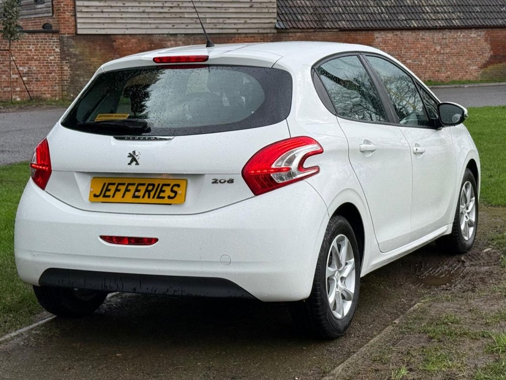 Used Peugeot 208 2013 for sale - 77463879: Photo 10