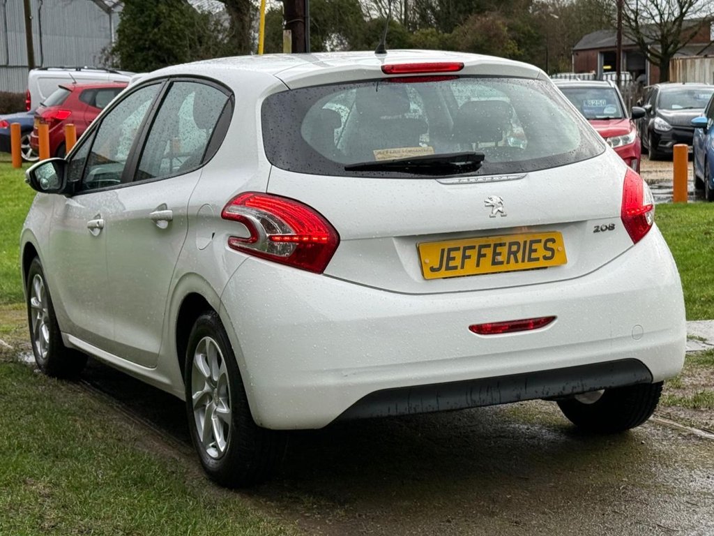 Used Peugeot 208 2013 for sale - 77463879: Photo 6