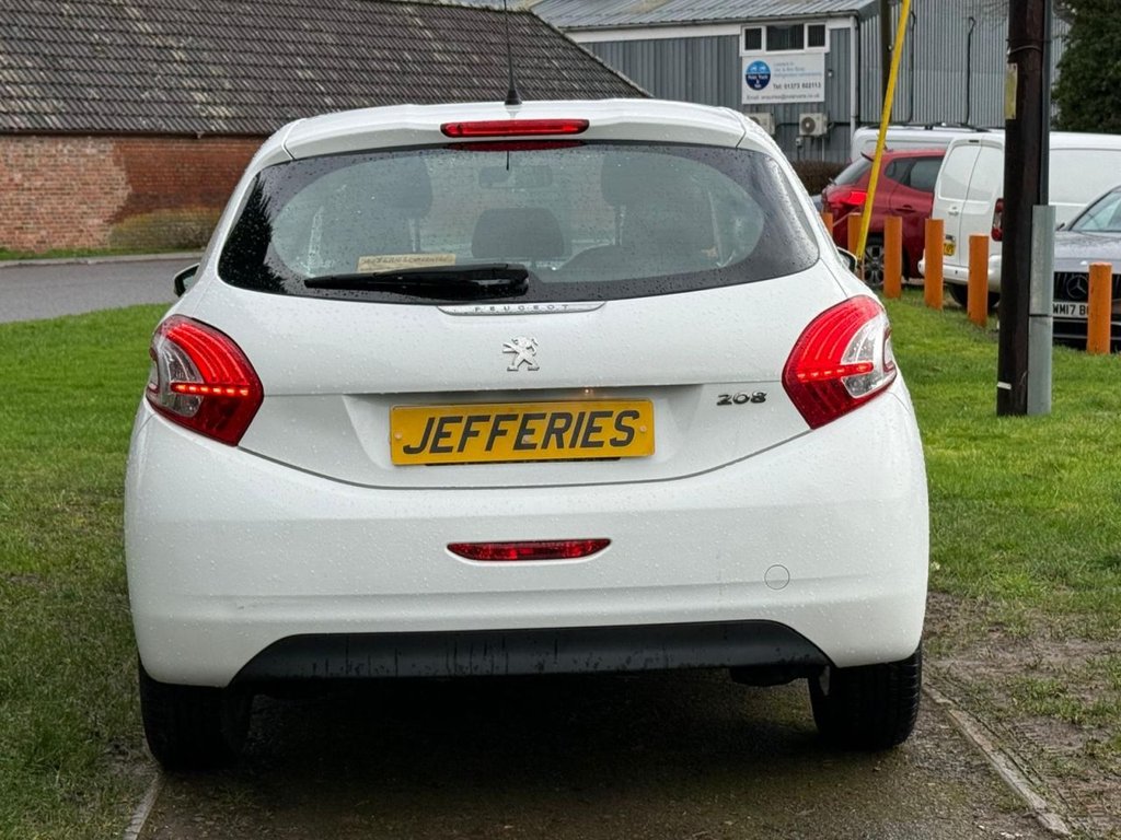 Used Peugeot 208 2013 for sale - 77463879: Photo 7