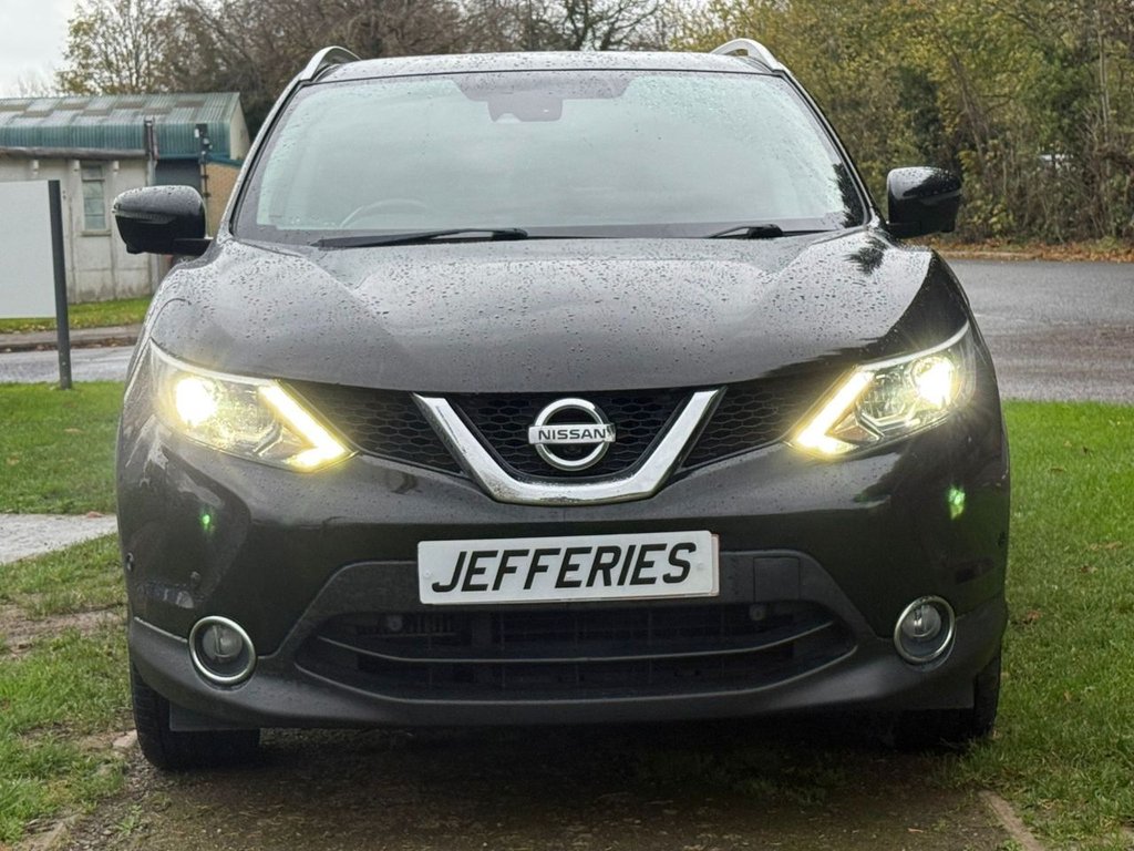 Used Nissan Qashqai 2016 for sale - 76558943: Photo 2