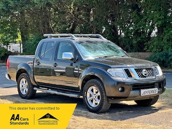 Used Nissan Navara 2015 for sale - 79409462: Photo