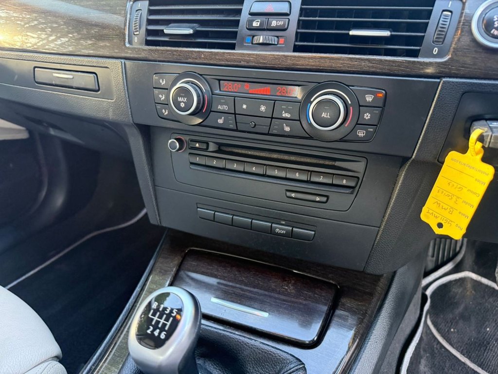 Used BMW 3 Series 2011 for sale - 76710838: Photo 17